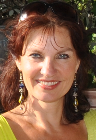 Die Lindauerin Cornelia Asal hat das Bilderbuch "Esmeraldas Traum" verfasst. (Foto: PR) Die Lindauerin Cornelia Asal hat das Bilderbuch "Esmeraldas Traum" verfasst. (Foto: PR)